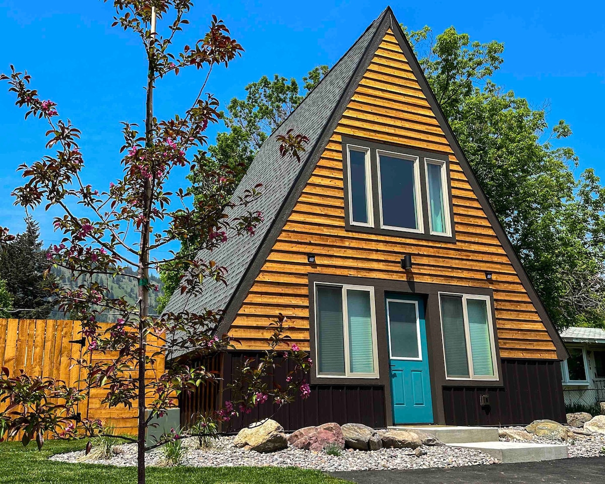 A-Frame Cabin | Near Downtown & A/C!