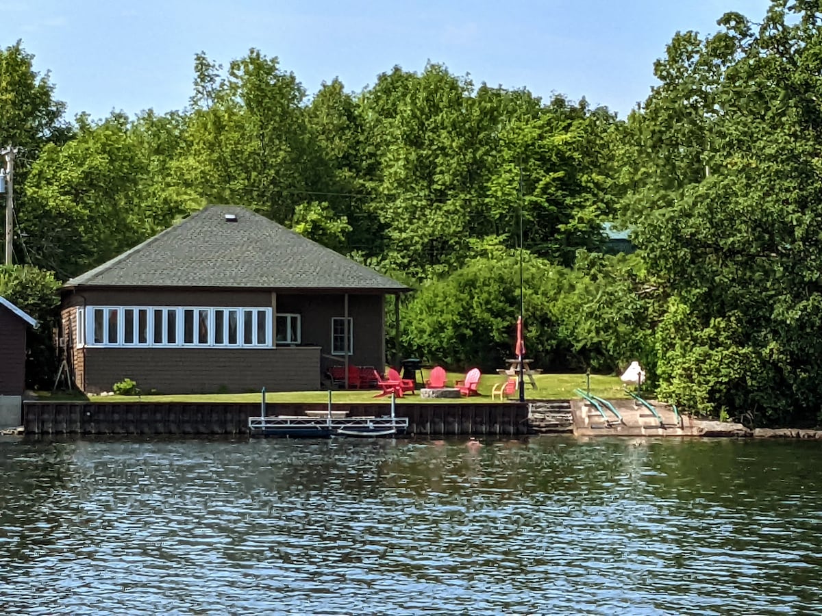 Historic Hideaway on Sawmill Bay