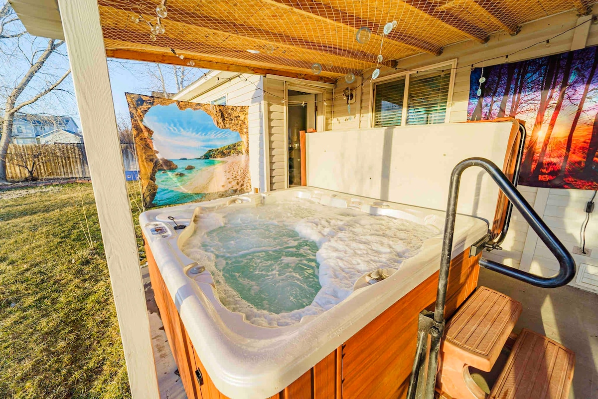 Hot Tub-King Bed-Private Patio-Pines/Aspens