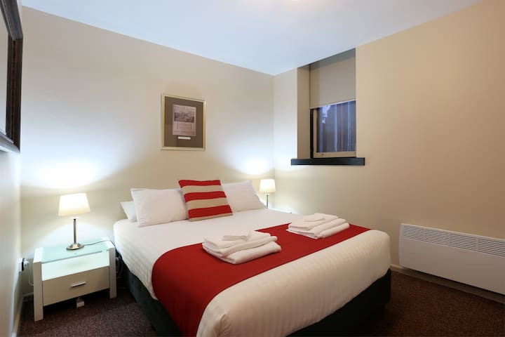 macquarie house - queen room 3