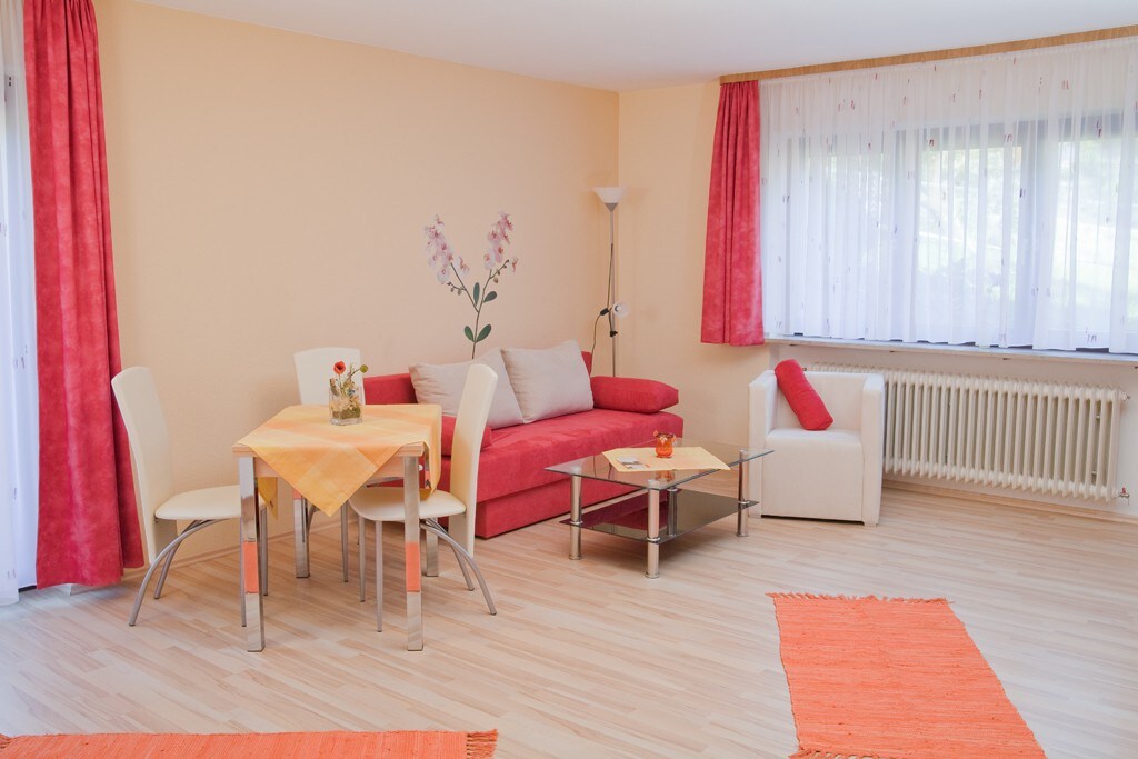 Haus Winzerhof ， （ Sasbachwalden ） ， Blauer Spätburgunder公寓， 32平方米， 1间起居室/卧室，最多可入住2人