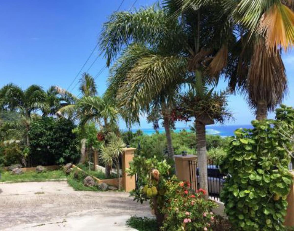 Saipan Emerald Villa - Deluxe Sea View Suite