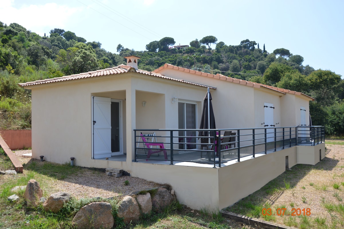 Maison à quelques mètres de la plage proche Sagone