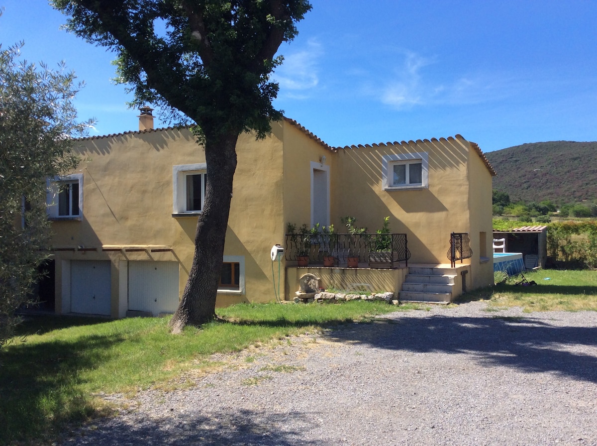 Lou Claou Cévenol  80m2, clim, piscine, garage.