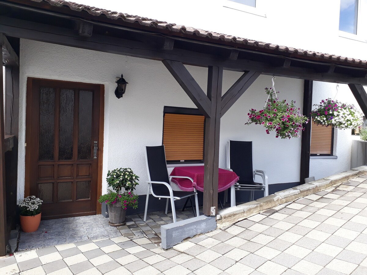 Ferienwohnung Deuerling (Steinwiesen), Ferienwohnung 1 (40qm) MIT WLAN und Gartenlaube