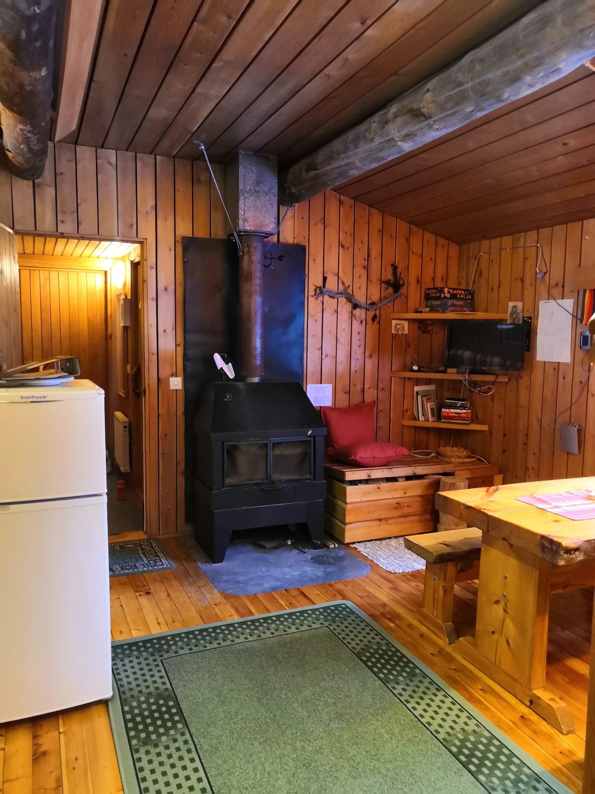 萨里塞尔卡（ Saariselkä ）和基洛佩（ Kiilopä ）附近的田园诗般的乡村小屋