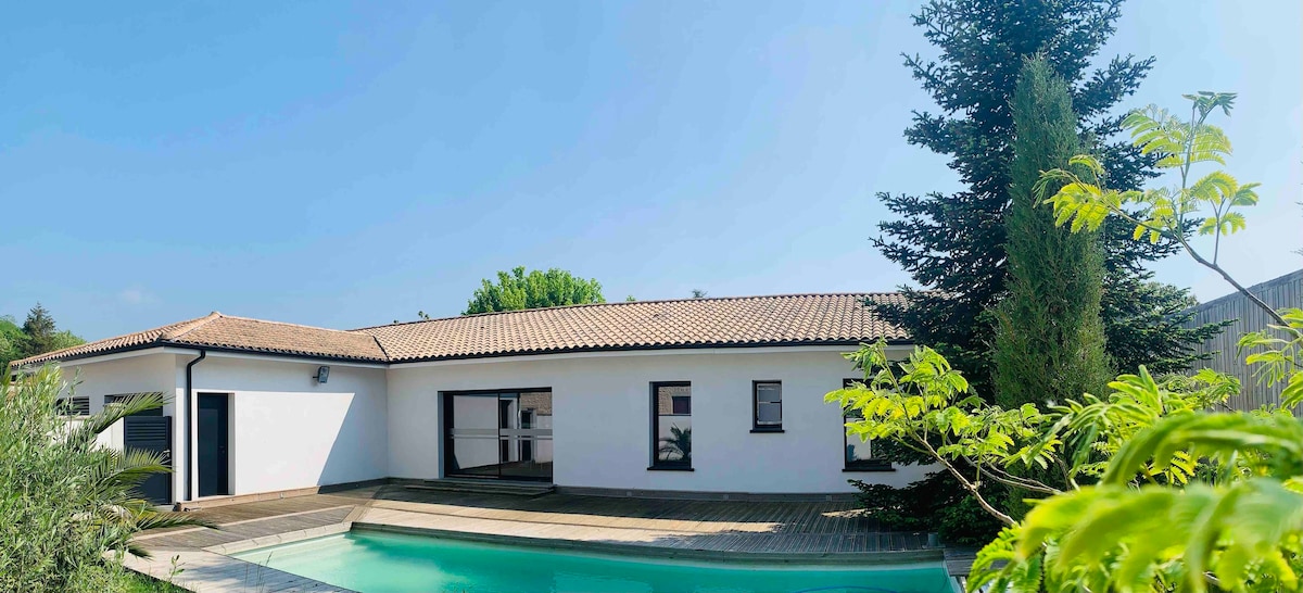 Medoc的Prignac Charming Villa