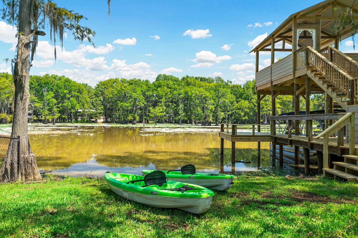 Lil Cast Cabin | 2 Kings | 2Kayaks | Hot Tub