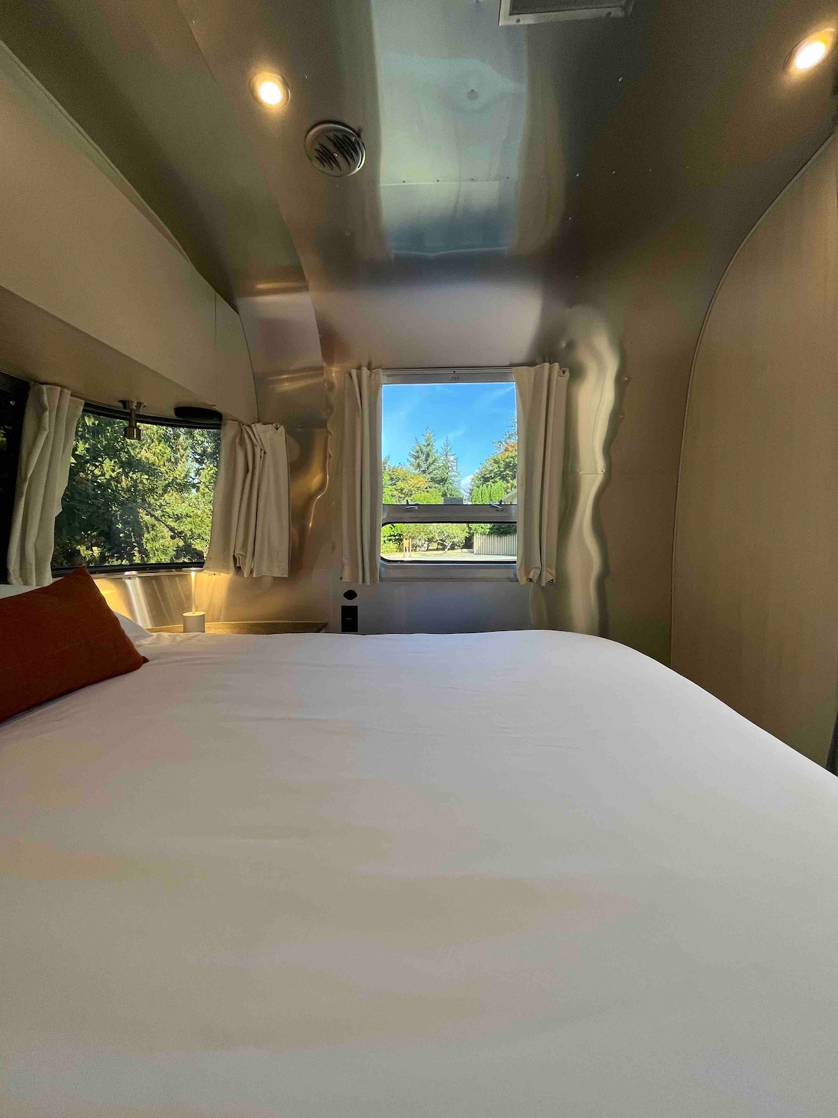 Downtown Bellevue Heated AC Airstream