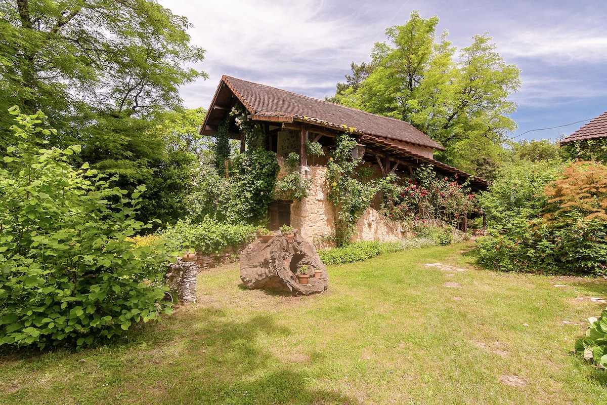 Les Eyzies-De-Tayac-Sireuil小屋，带泳池