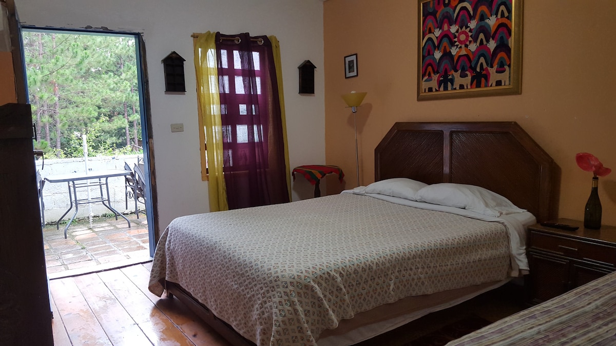 Lenca客房（仅限）位于Casa del Arroyo