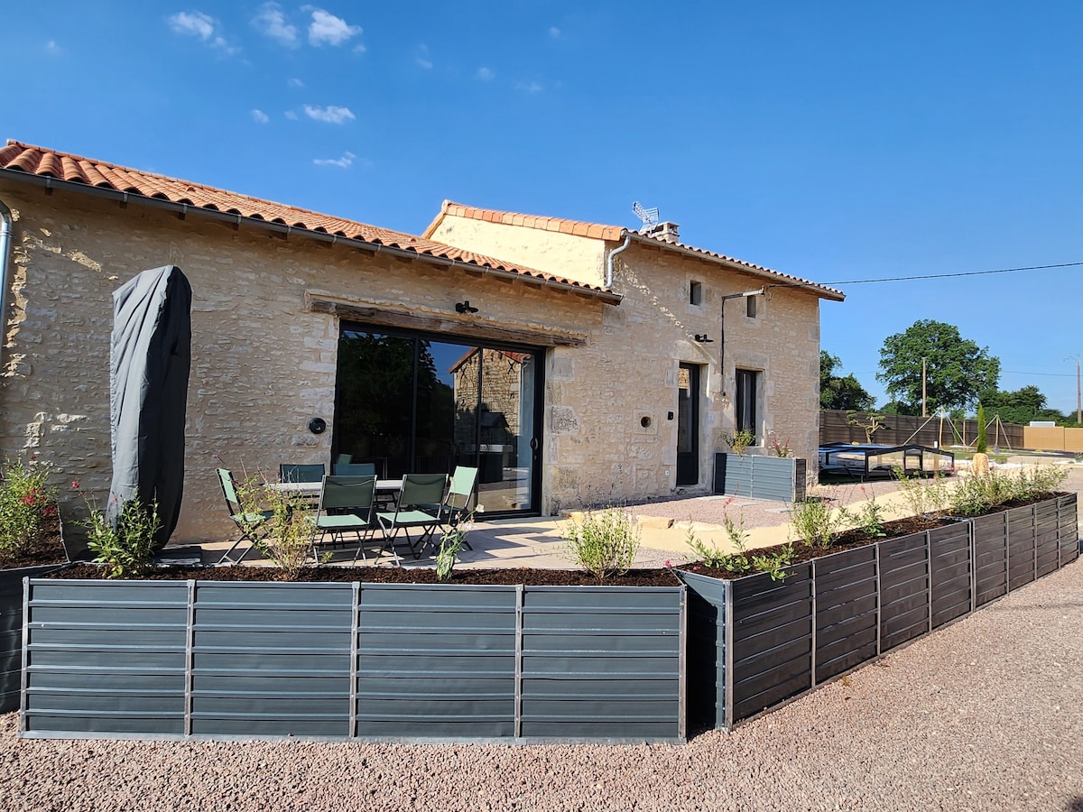 Gîte spacieux accès PMR avec piscine