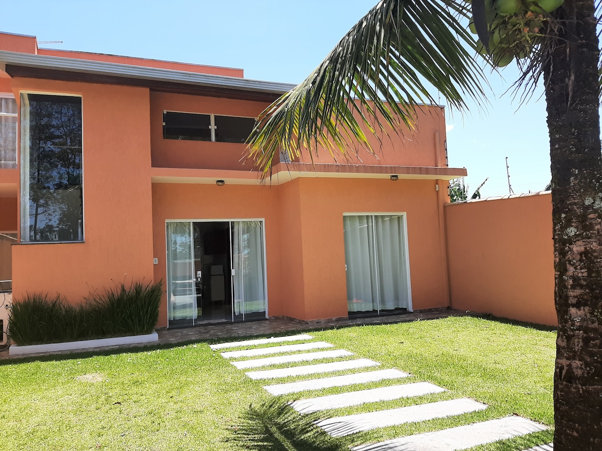 Casa com piscina para curtir com a família-Peruíbe