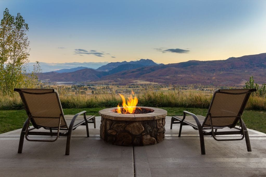 5 Bdr! 4 with King, hot tub, fire pit! BEST view!