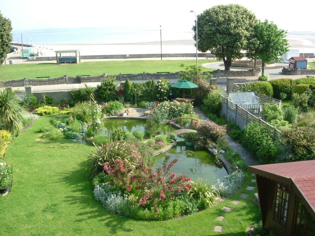 Self catering flat at sea front