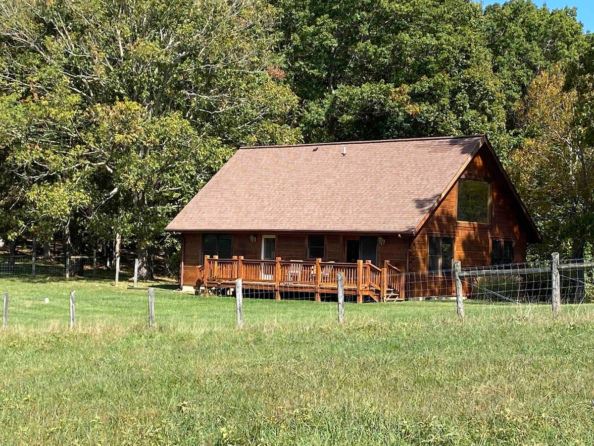 Laurel Ridge Cabin in Floyd County