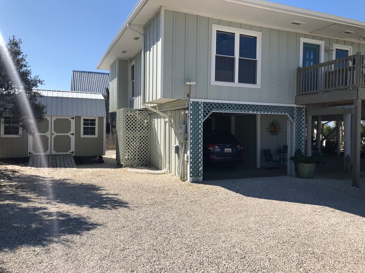 Surfside Beach She-Shed