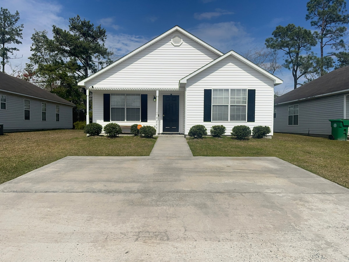 Peaceful Private Home near Moody, Wild Adventures