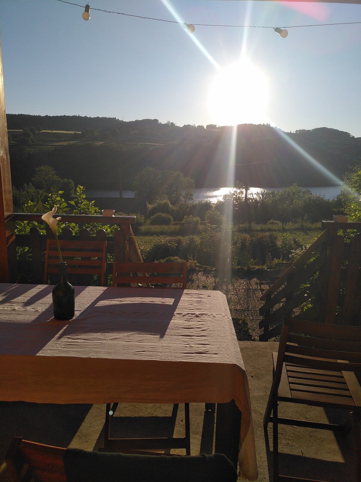 Chalet face à un lac | Morvan, le Petit canada