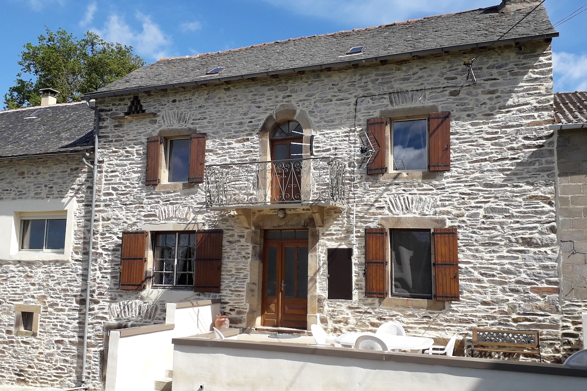 Maison de Campagne dans hameau typique