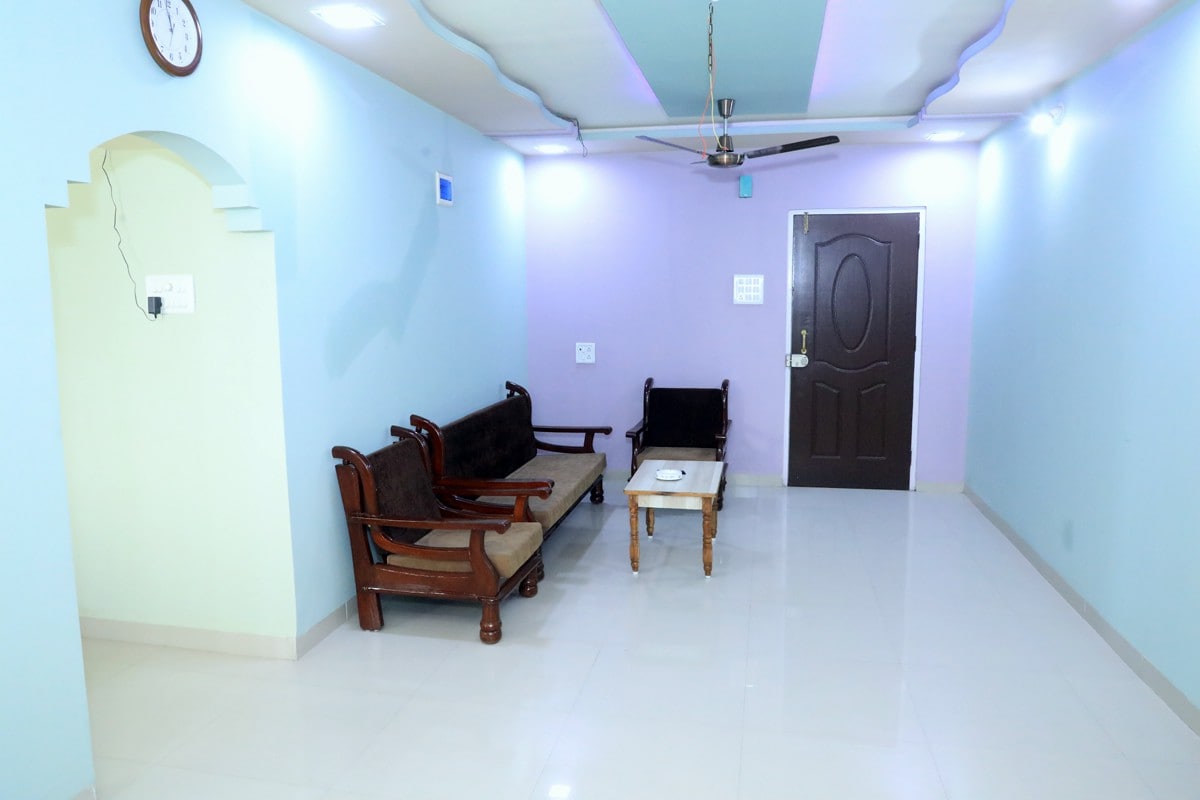 Lovely 2BHK modern flat w/ AC in Daman