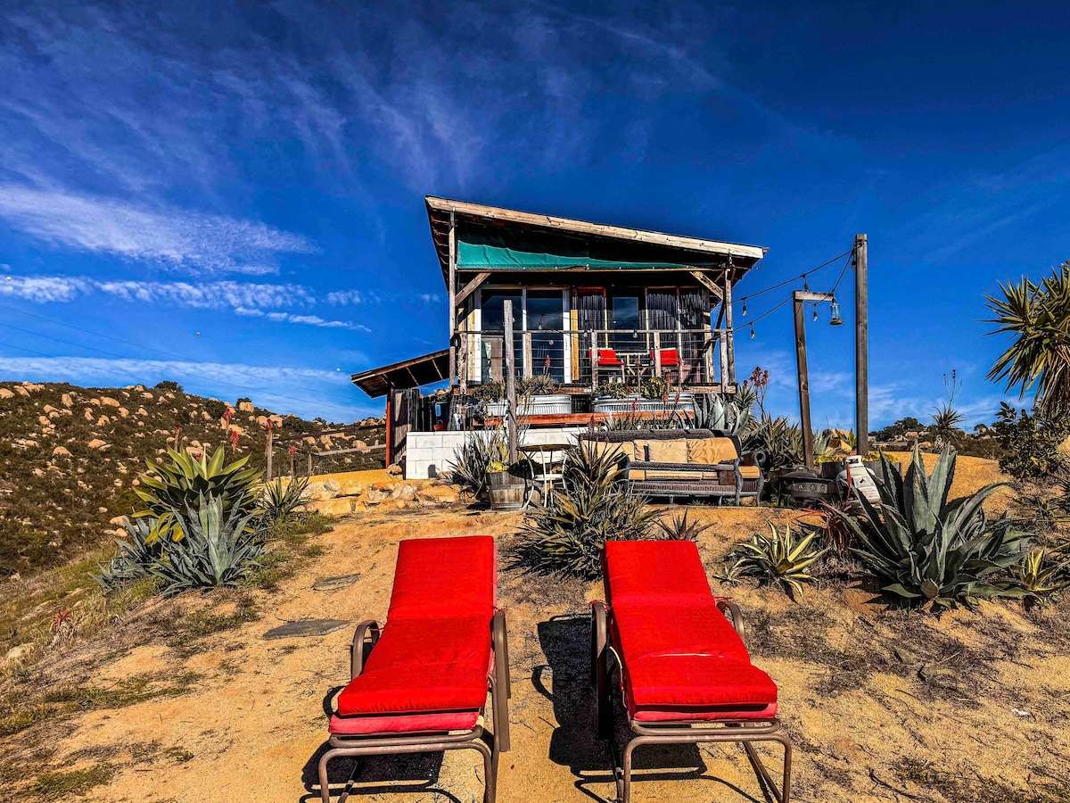 Hilltop Lodge Offrid Cabin