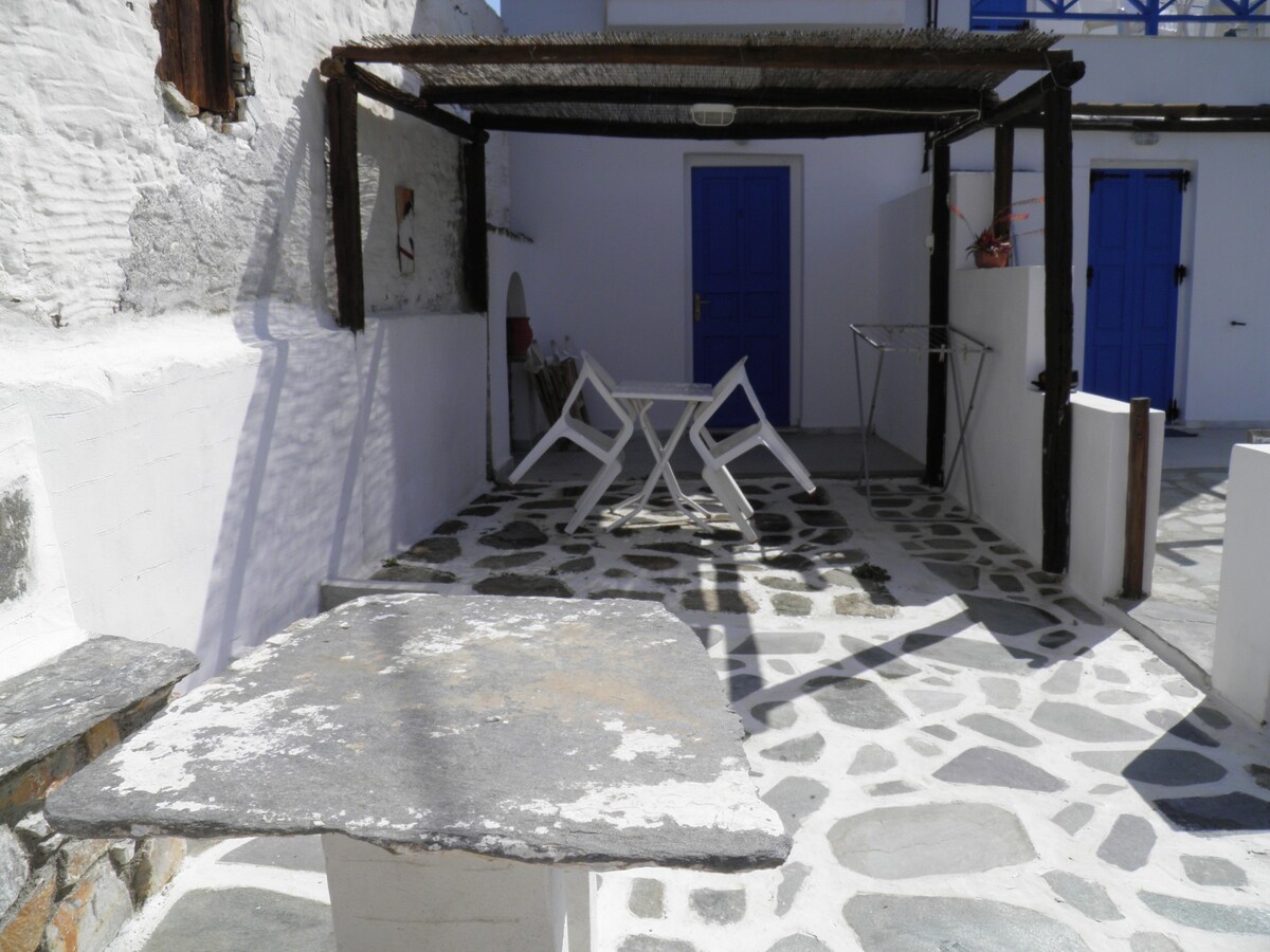 Double Room, Kini Syros (B)