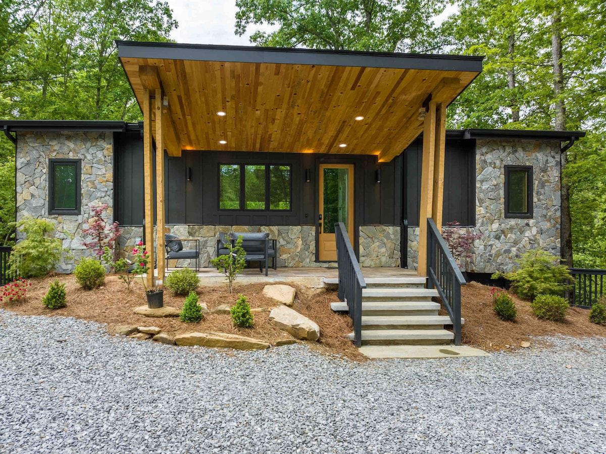 New modern home, mountain luxury-private creek