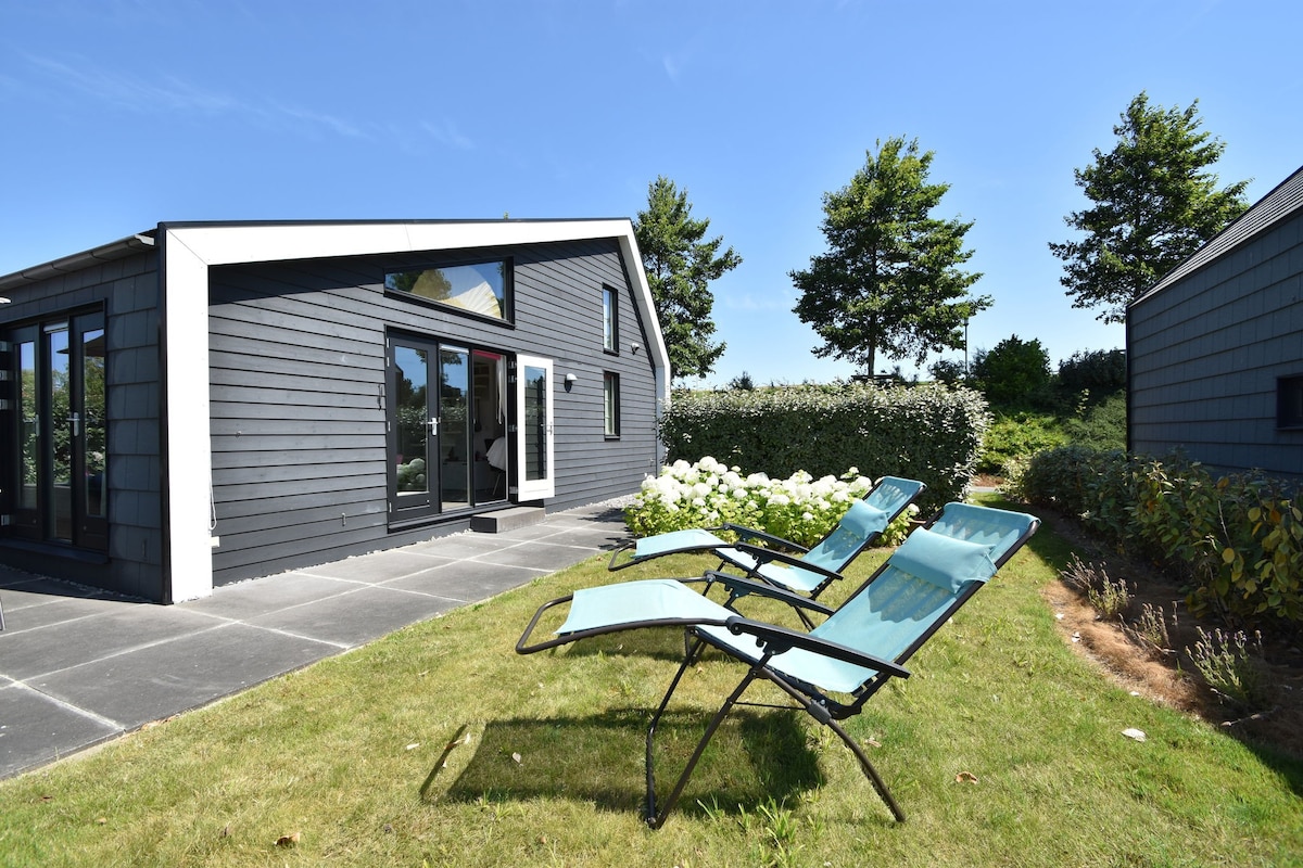 Modern Holiday Home in Kattendijke with a Garden