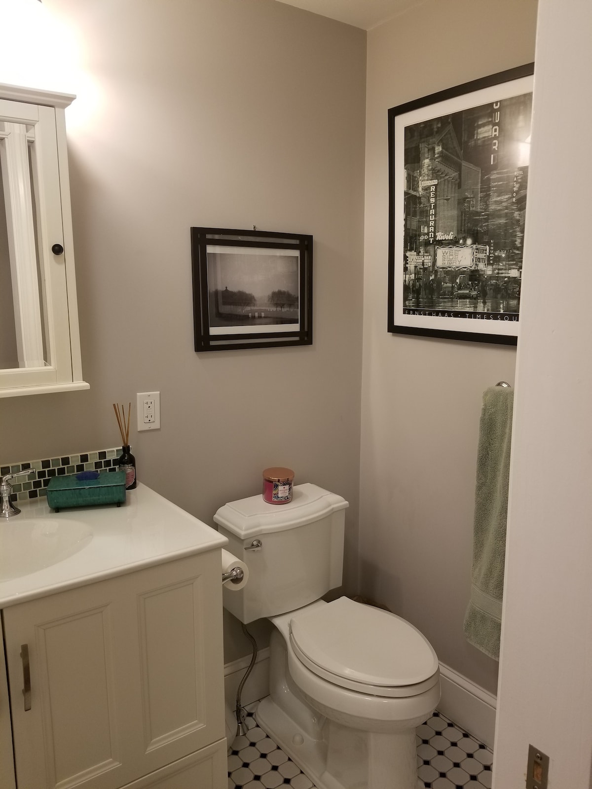 Convenient & Easy - 1 Bed with Dedicated Bath