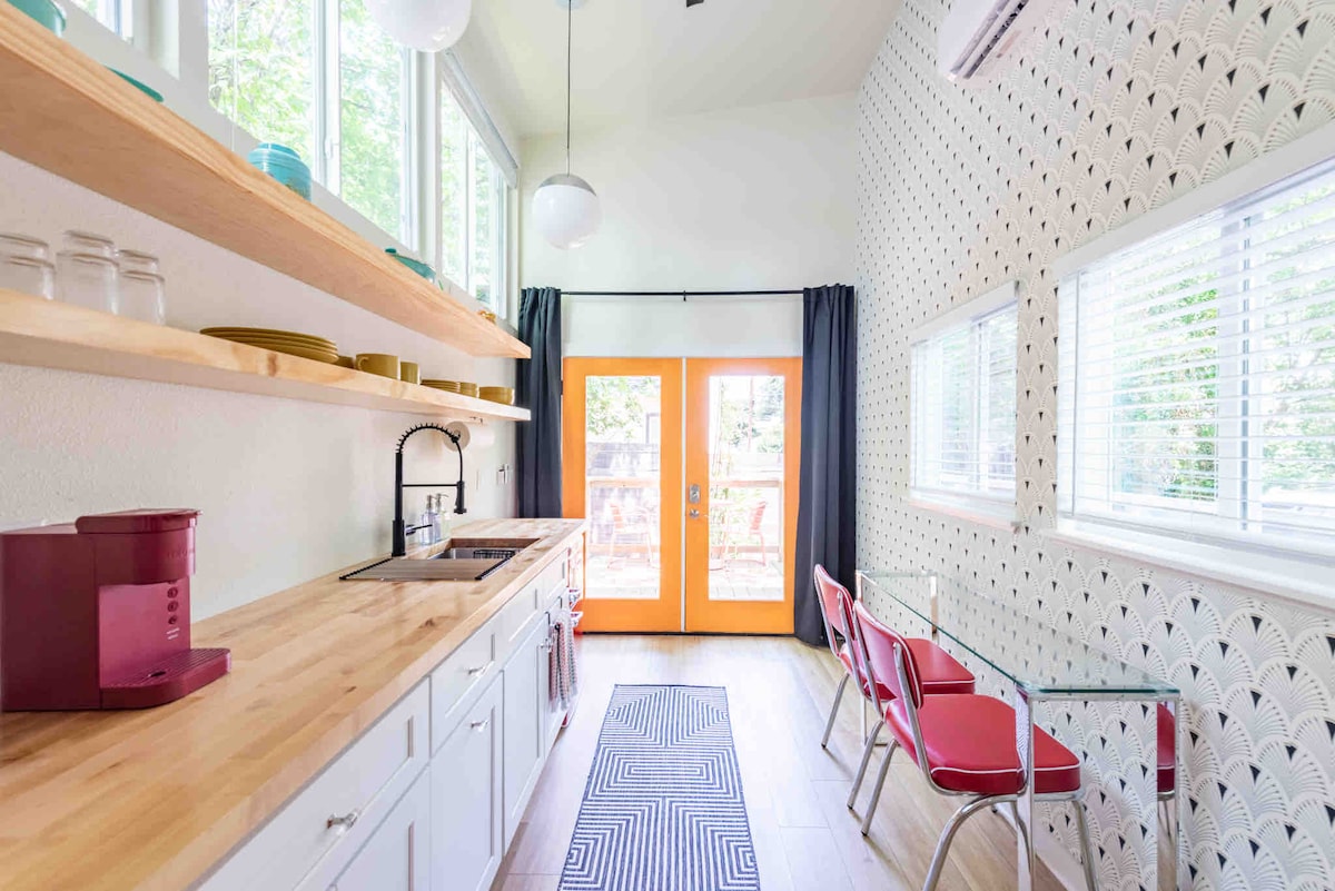 Retro Retreat: Eastside Tiny Home Escape Near UT!