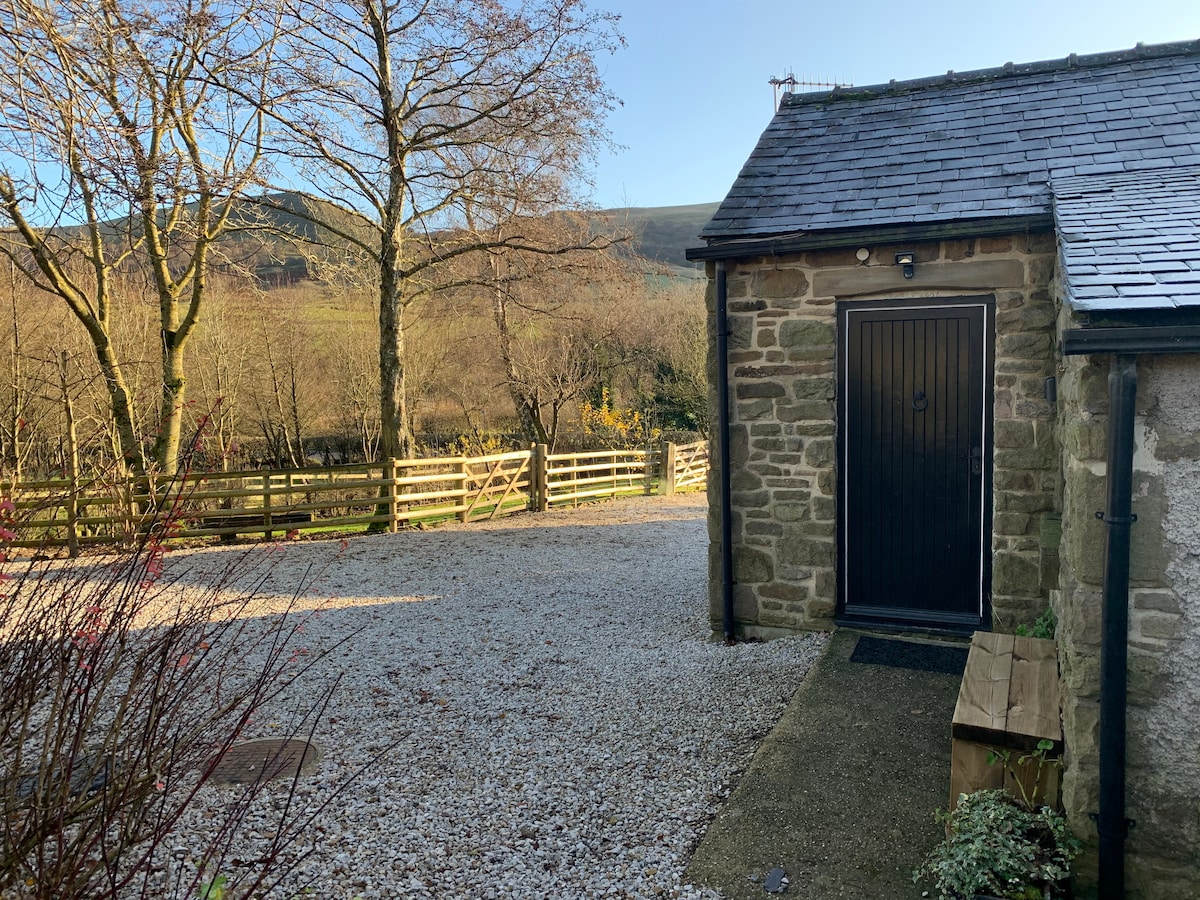 Brown Bread Cottage - Peak District