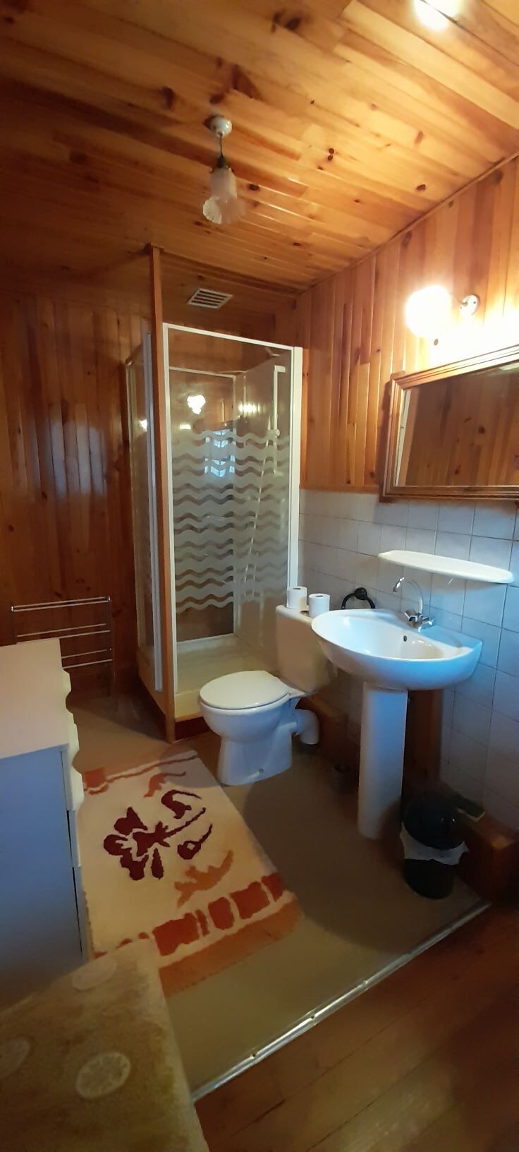 Chambre privée calme avec sa salle de bain  (10)
