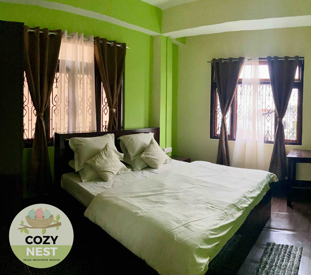 Cozy Nest- A Quaint condo 1km from city centre.