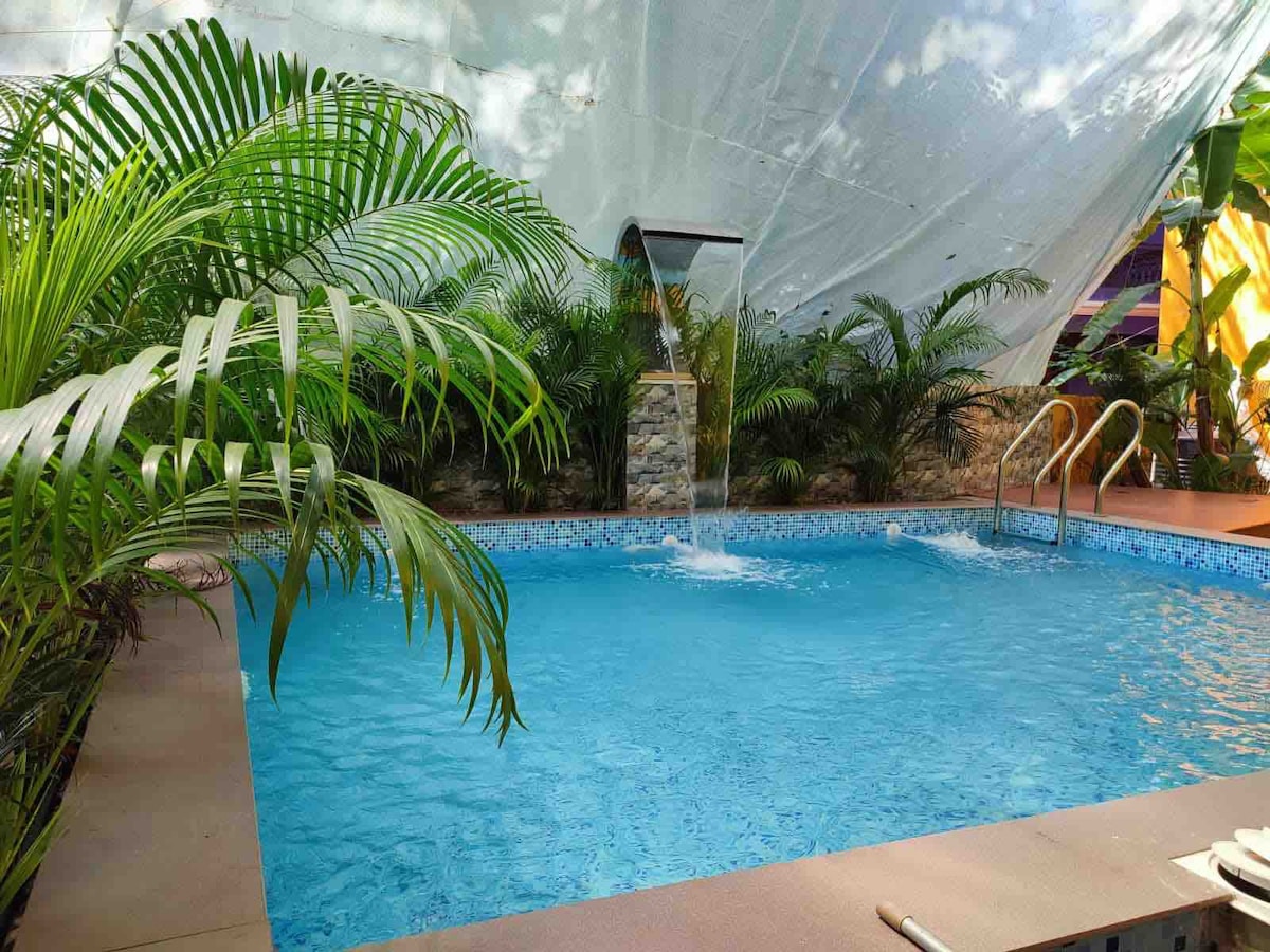 luxury villa with private pool near colva beach