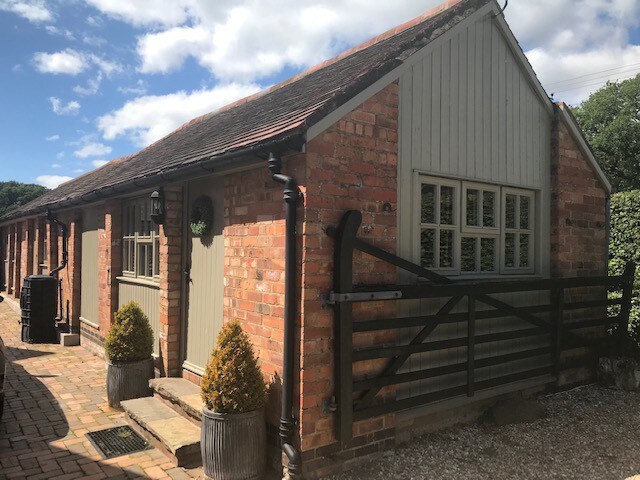 Entire stable block in Warwickshire countryside