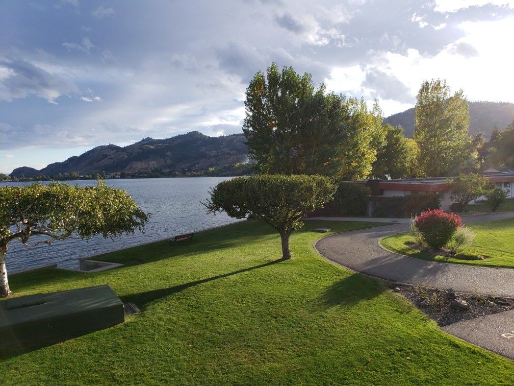 Osoyoos Waterfront Oasis, One Bedroom/Bath Condo