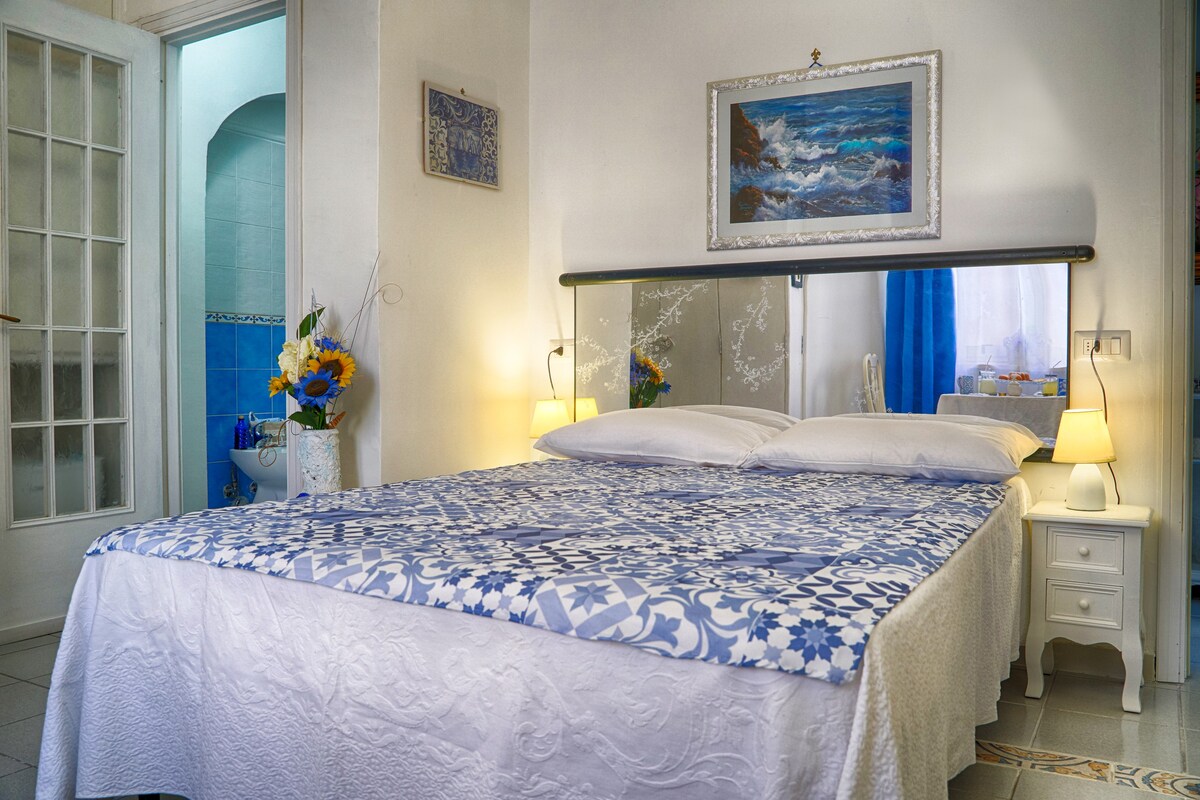 B&B - Il Bacio di Capri （靠近蓝洞的房间）