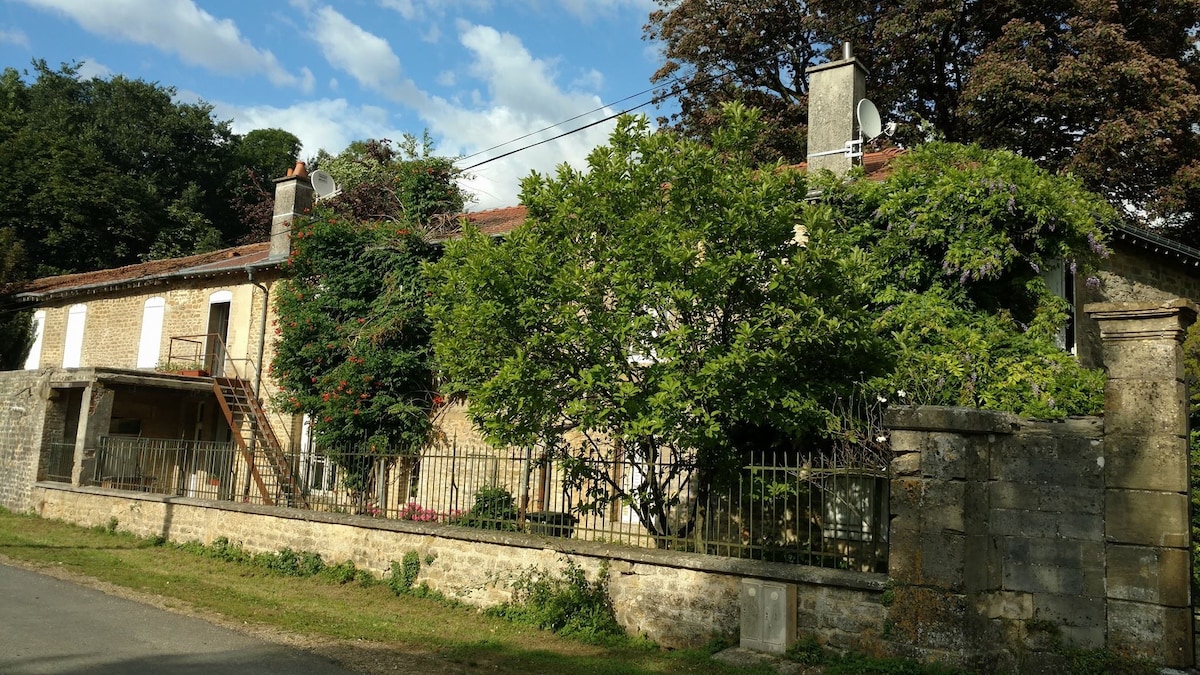 Gîte (No. 2) in Château Domein