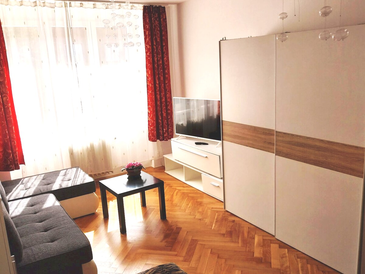 1 room in shared flat, parking free