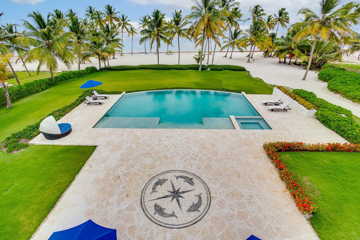 Massive Beachfront Palace with chef and butler