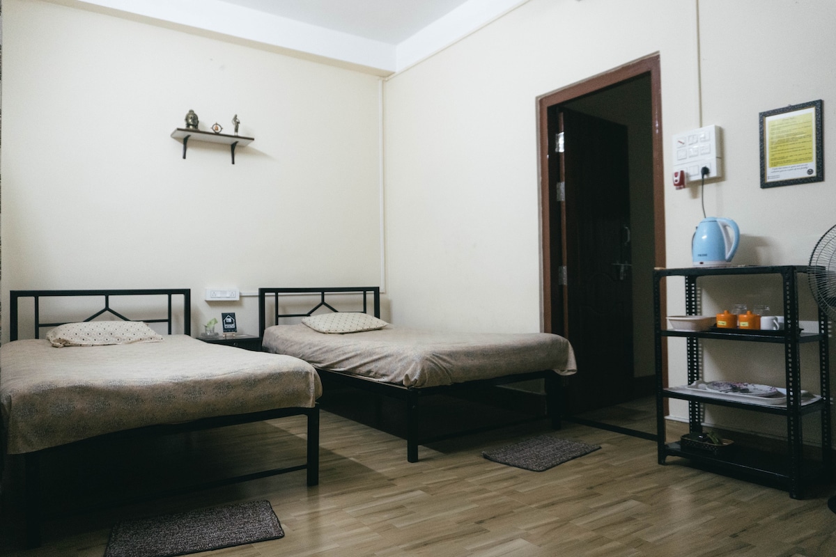 Mulaqat BnB - Twin/Double Room 1 with AC