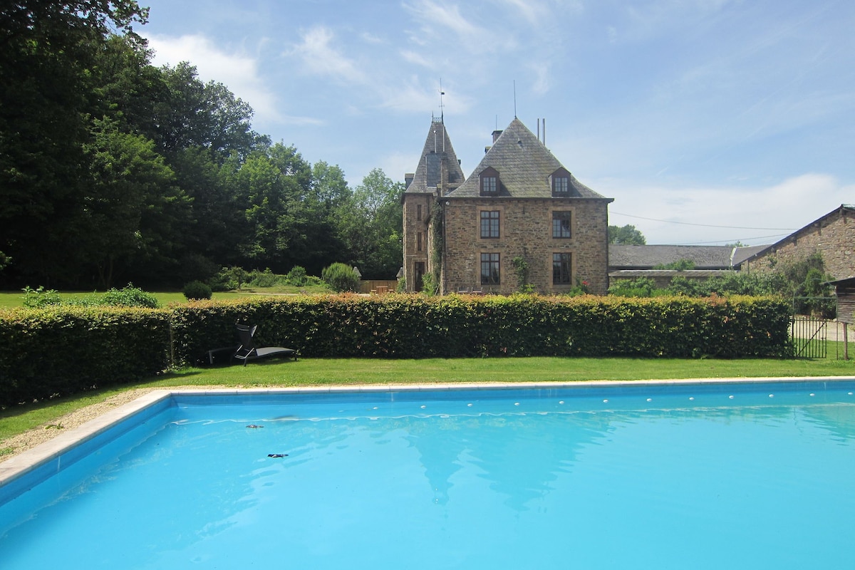 Ardennes豪华城堡/私人泳池/桑拿