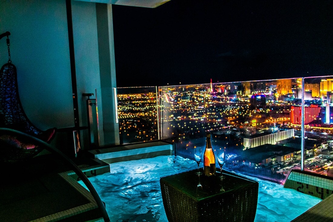 Palms Place Penthouse