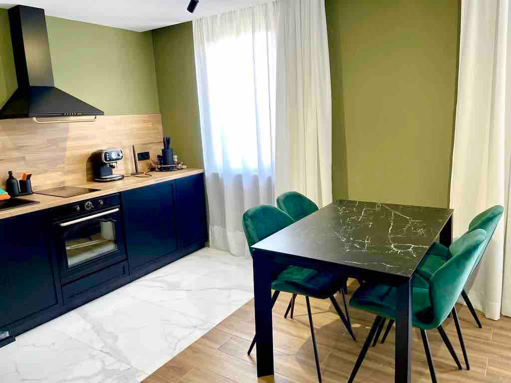 Luxury Green Apartment - up to 4 people