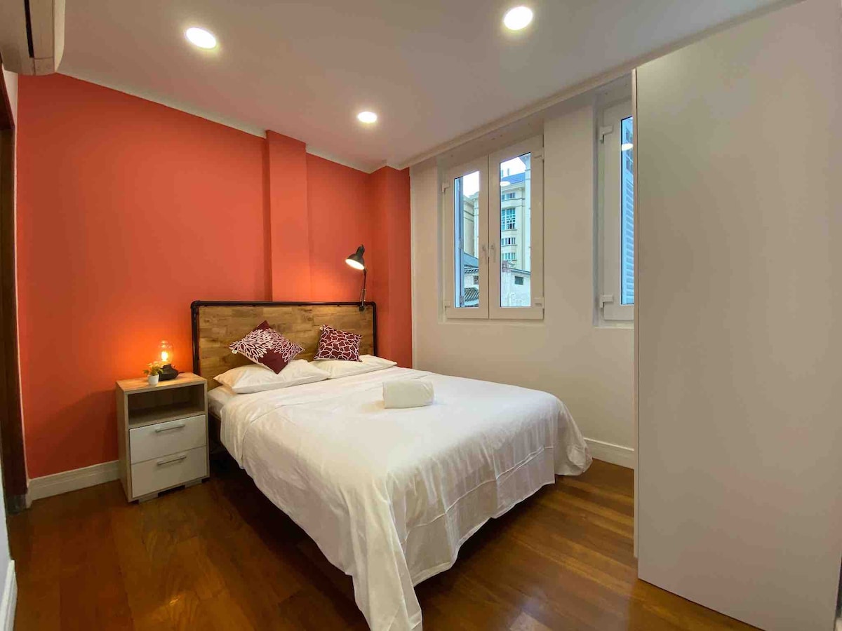 Deluxe One Bedroom Service Apartment, Chinatown