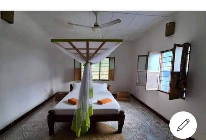 3 *. Karara House -带卫生间的舒适双人房