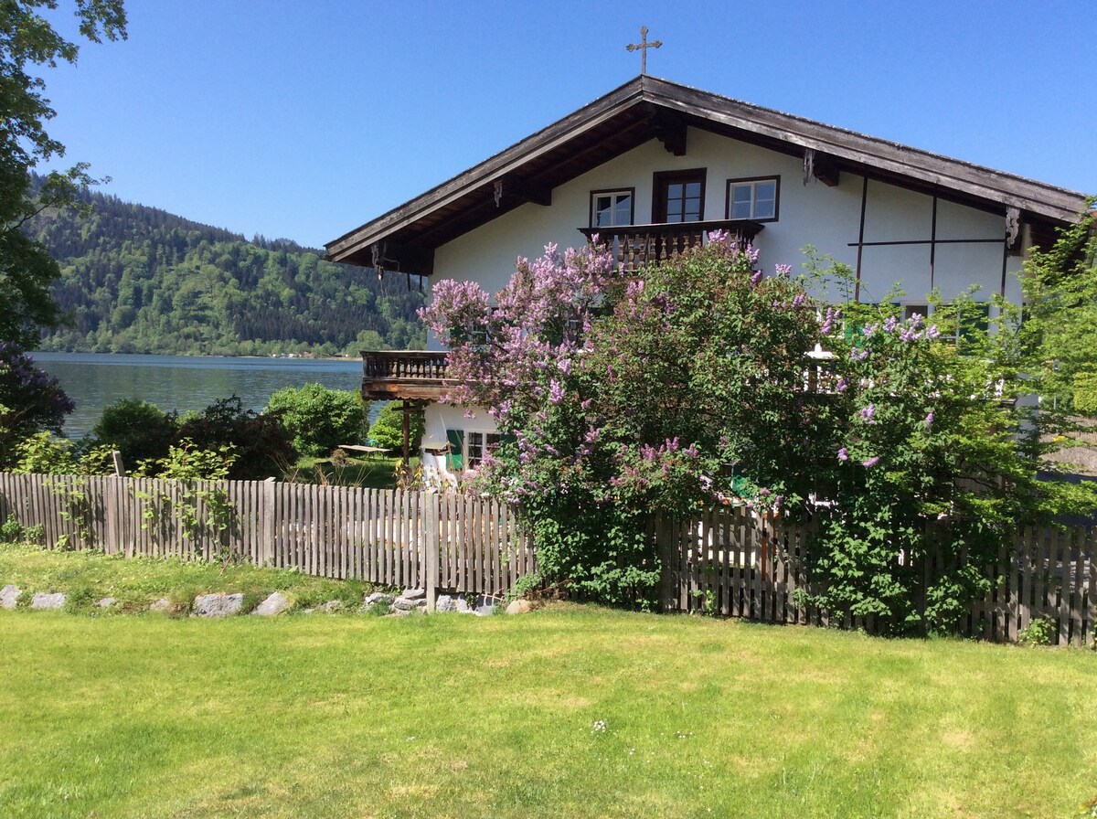 Schliersee Seehäusl, helles Zimmer im Haus am See