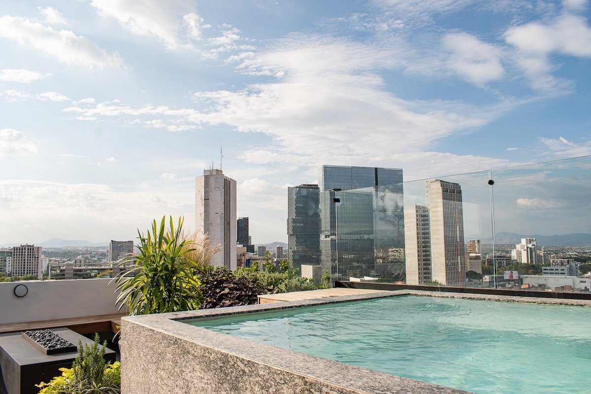 Cerca del Hilton en Avenida Américas