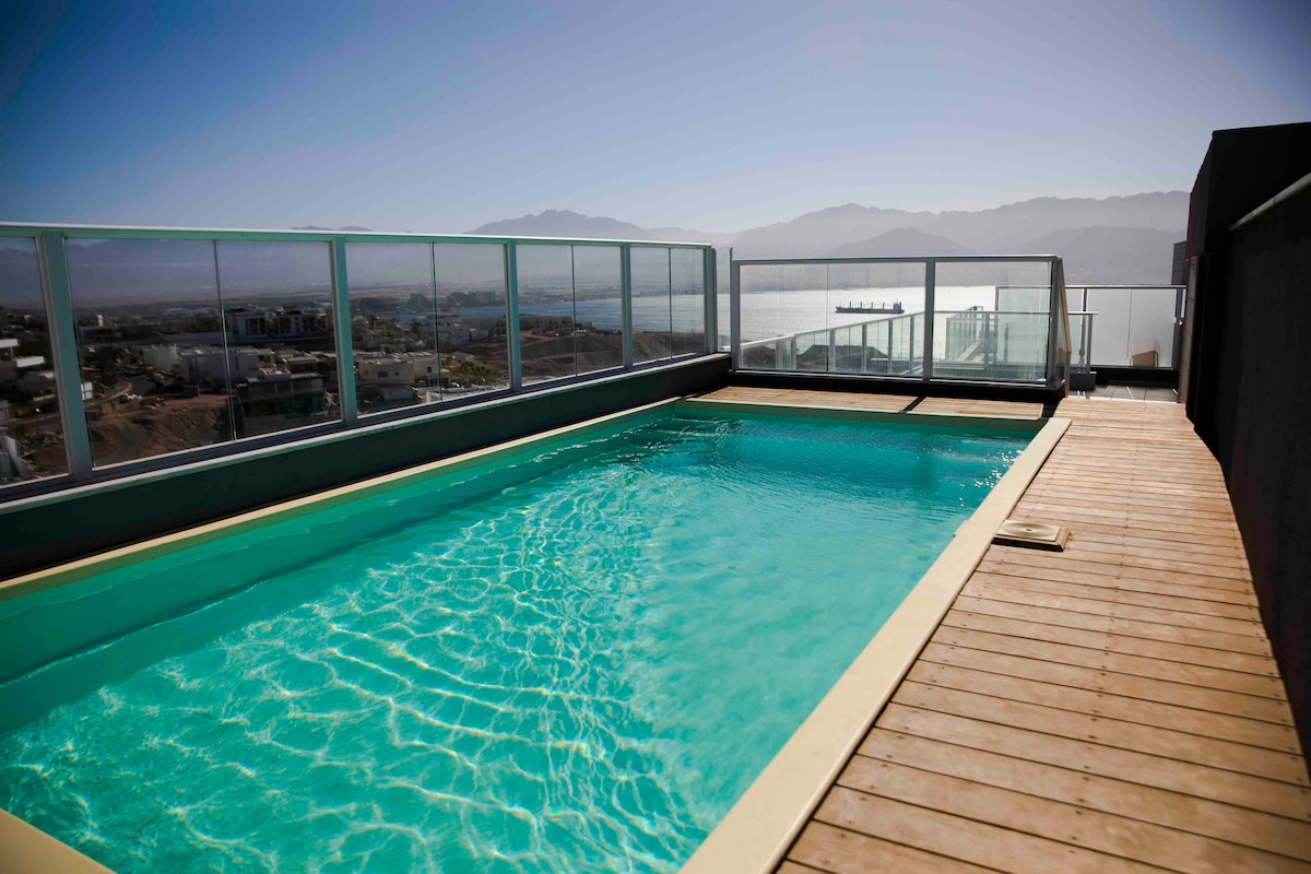4卧顶层公寓私人水疗和泳池360海景